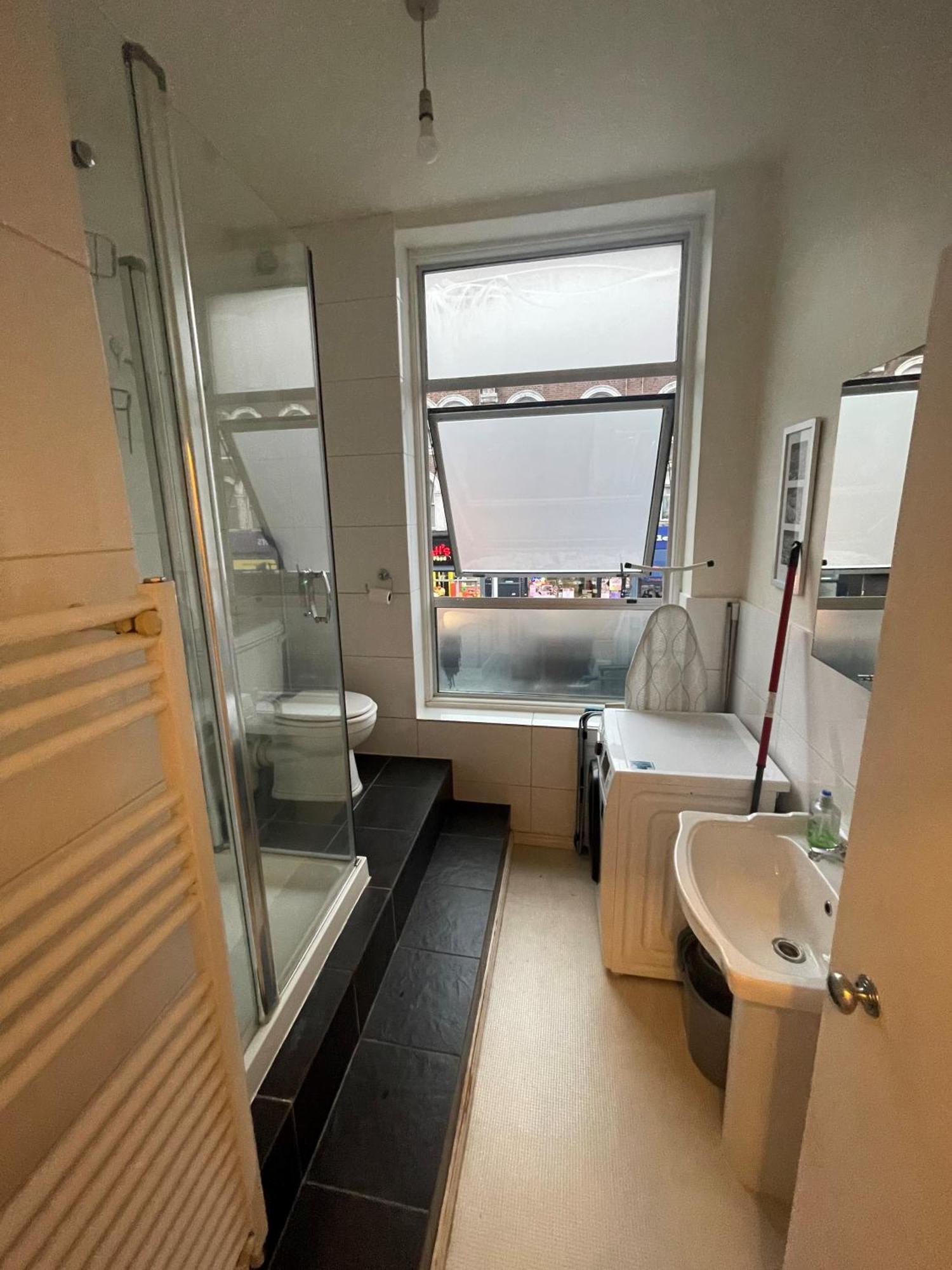 Entire Cosy Flat Opposite Victoria And Piccadilly